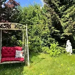 Apartment Storchennest - Mit Kamin, Sauna, Garten, E-piano, Fahrradverleih *