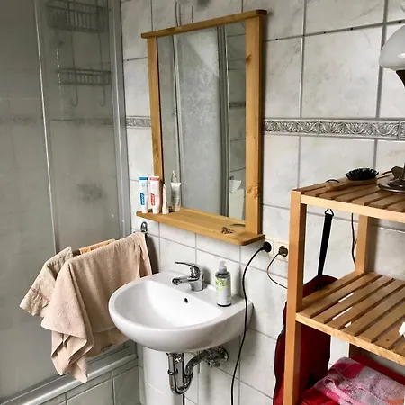 Apartment Storchennest - Mit Kamin, Sauna, Garten, E-piano Putlitz