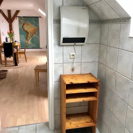Storchennest - Mit Kamin, Sauna, Garten, E-piano Apartment Putlitz