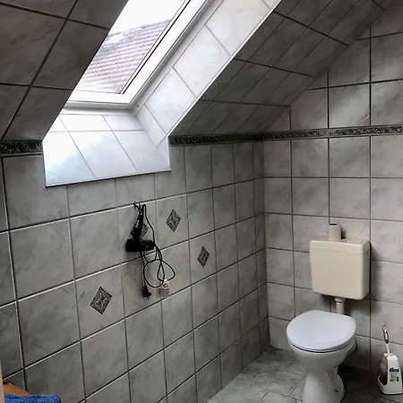 Apartament Storchennest - Mit Kamin, Sauna, Garten, E-piano Putlitz