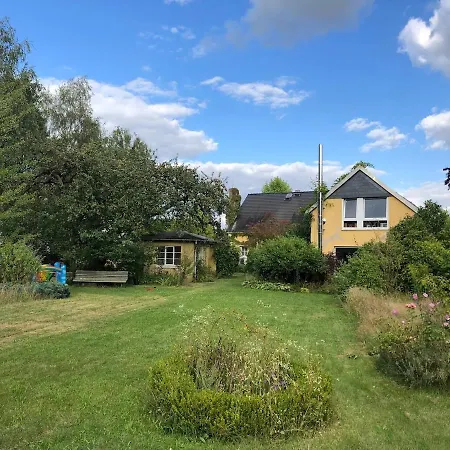 Storchennest - Mit Kamin, Sauna, Garten, E-piano, Fahrradverleih * Putlitz