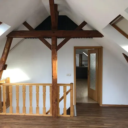 Apartment Storchennest - Mit Kamin, Sauna, Garten, E-piano
