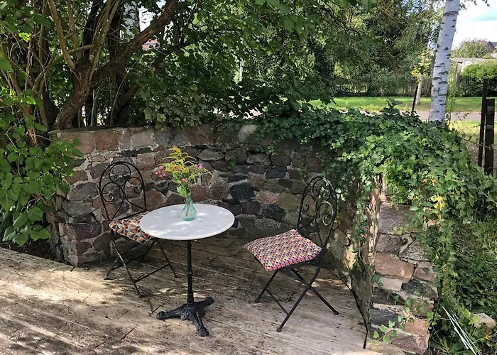 Apartment Storchennest - Mit Kamin, Sauna, Garten, E-piano Putlitz