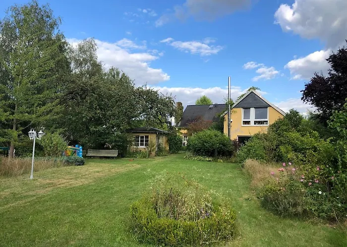 Storchennest - Mit Kamin, Sauna, Garten, E-piano, Fahrradverleih * Putlitz