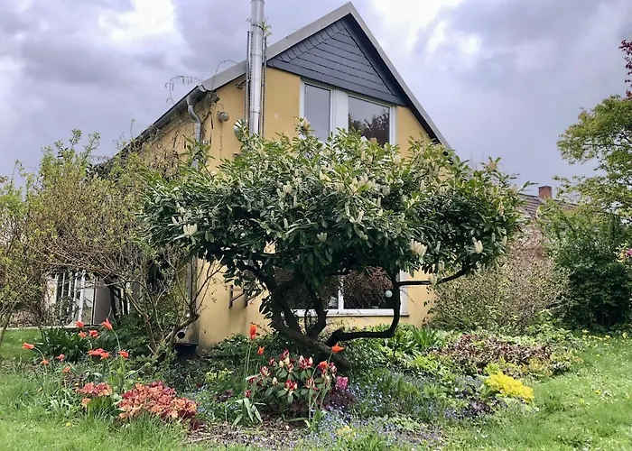Storchennest - Mit Kamin, Sauna, Garten, E-piano Apartment Putlitz