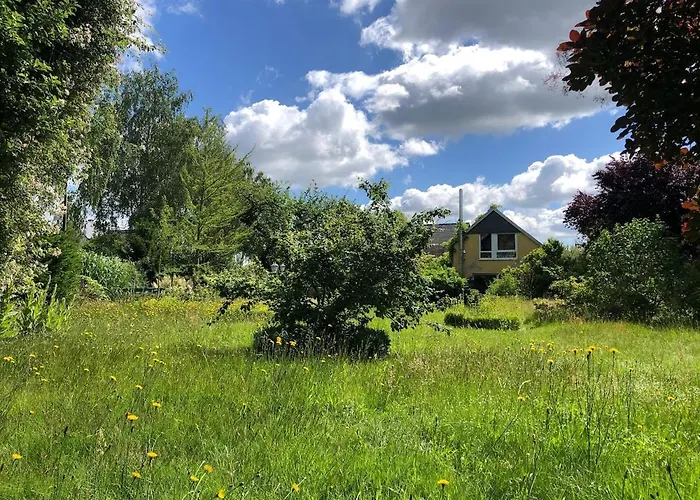 Storchennest - Mit Kamin, Sauna, Garten, E-piano, Fahrradverleih * Putlitz